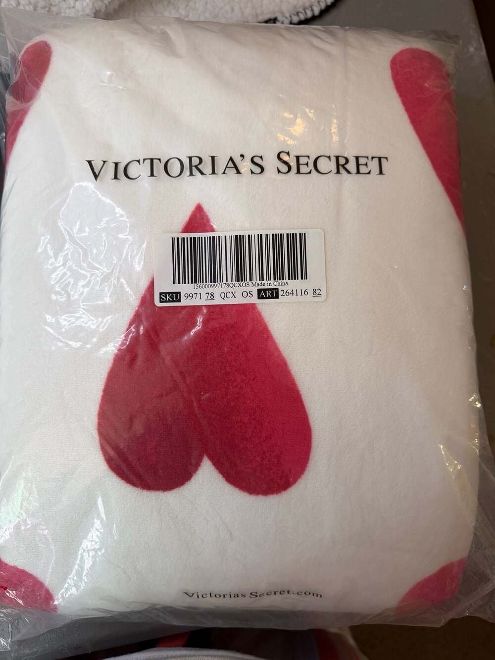Victoria's Secret Plush Fleece Red Pink Heart Blanket Throw
